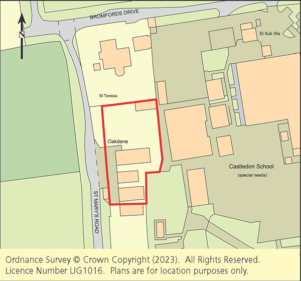 Lot: 37 - DETACHED PROPERTY WITH DETACHED DOUBLE GARAGE AND DETACHED ANNEXE -